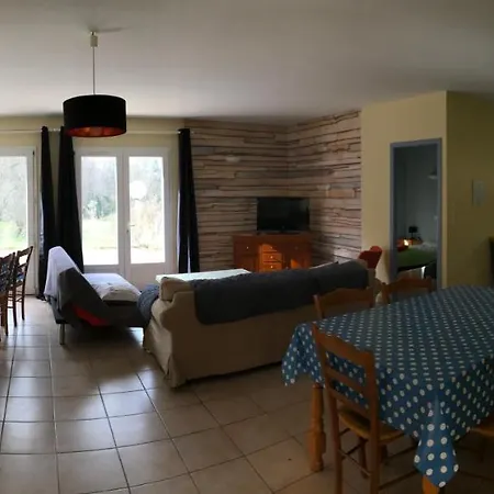 Complexe Des Oustalous Ле-Кабан