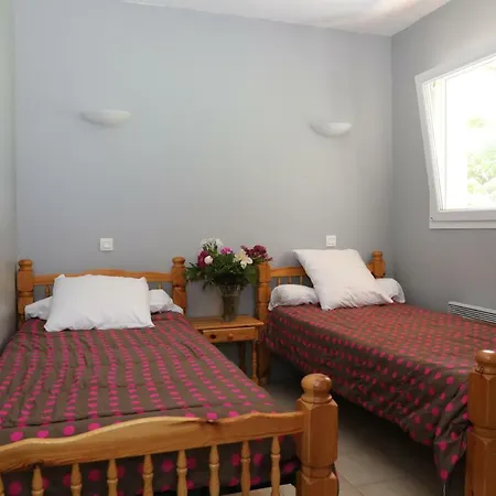 Complexe Des Oustalous * Ле-Кабан