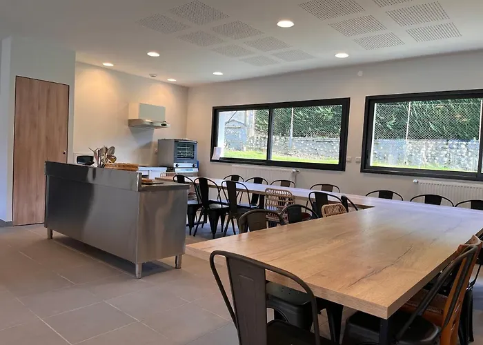 Complexe Des Oustalous Les Cabannes (Ariege)