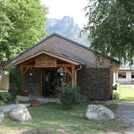 Complexe Des Oustalous منتزه العطل